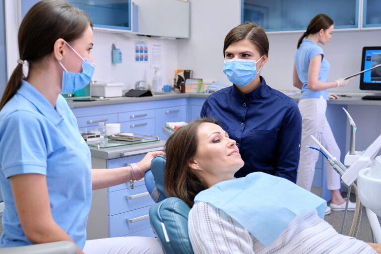 teeth gap filling clinic